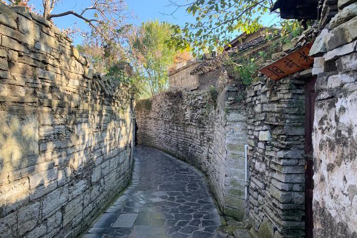 貴州旅游-貴州青巖古鎮-天河潭-花溪濕地公園一日游 -貴陽旅行社-貴陽旅游團